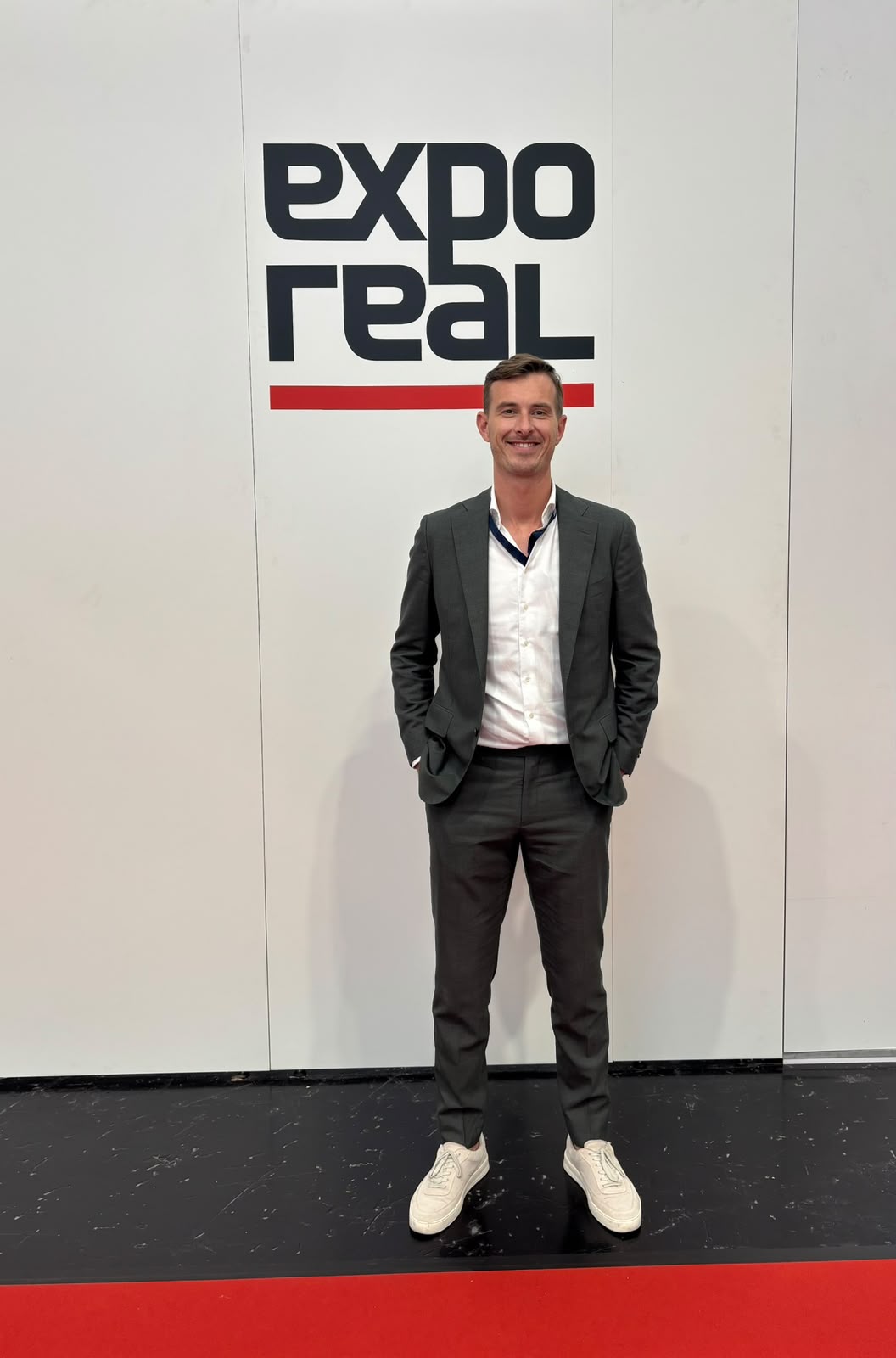 Patrick Elferink namens Naxerio bij het EXPO REAL-logo in München in 2026